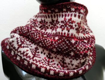 Something Festive Cowl