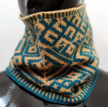 Embroidery-inspired Fair Isle Neck Warmer